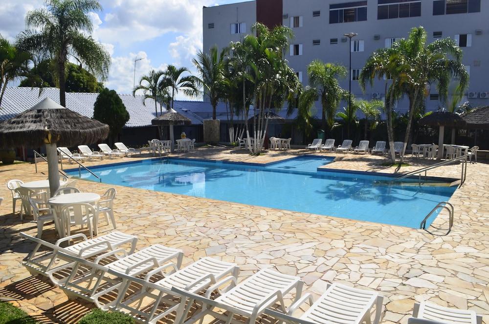 Primar Plaza Hotel 보투카투 외부 사진