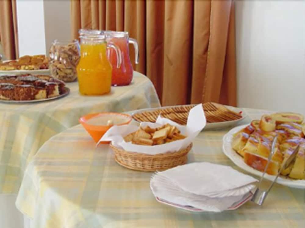 Primar Plaza Hotel 보투카투 외부 사진