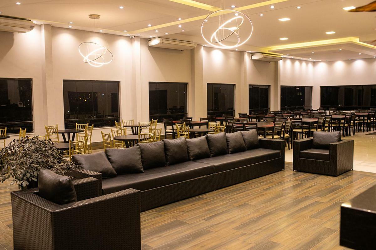Primar Plaza Hotel 보투카투 외부 사진