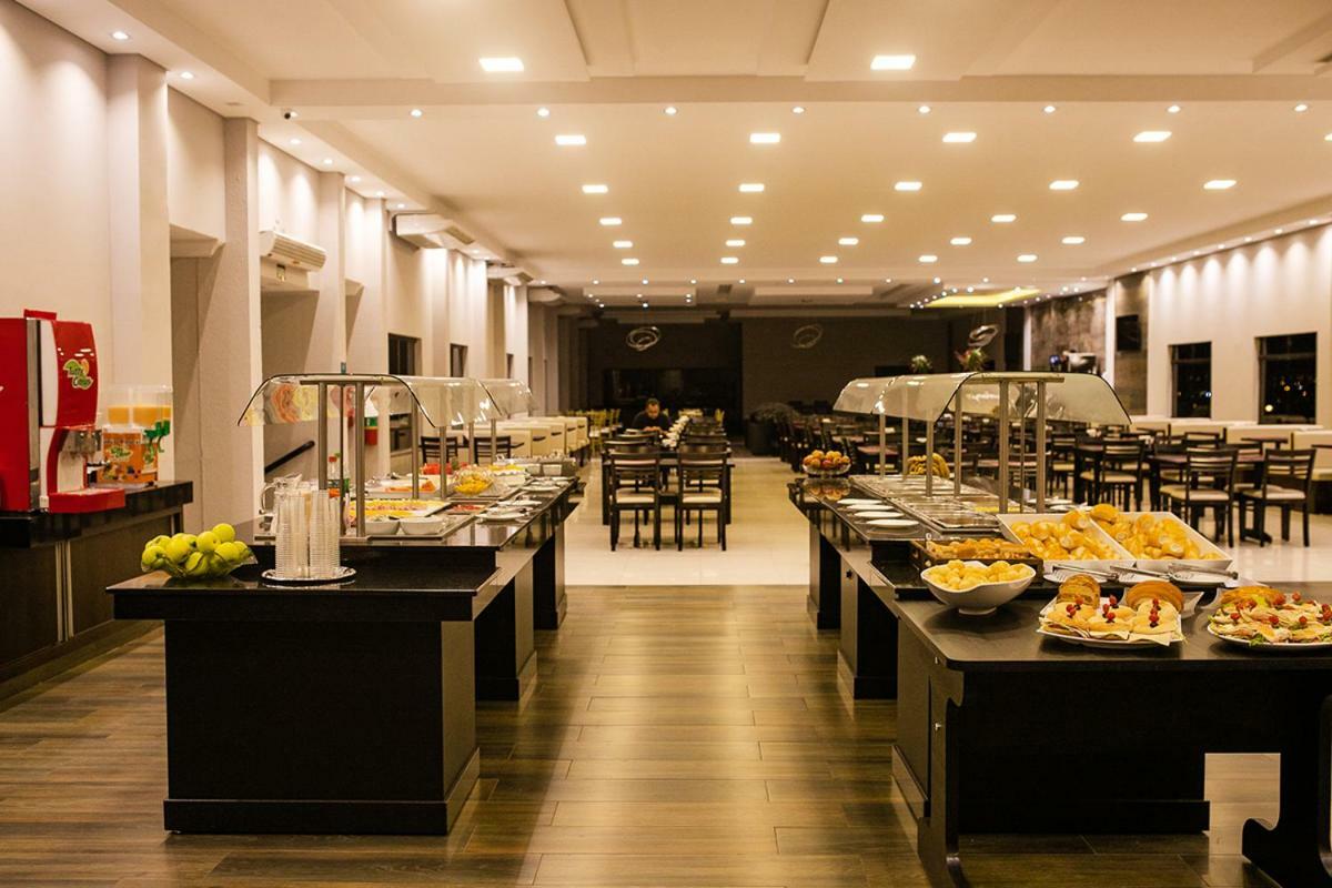Primar Plaza Hotel 보투카투 외부 사진