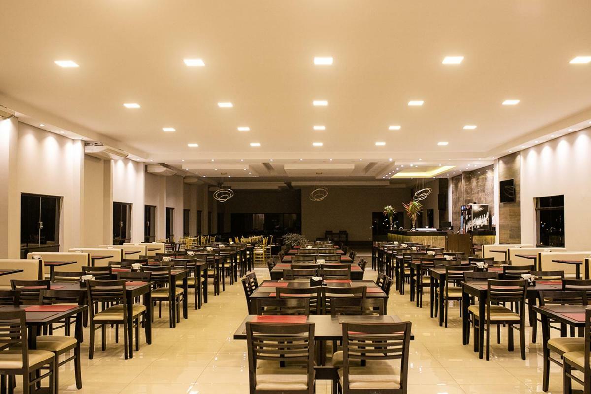 Primar Plaza Hotel 보투카투 외부 사진