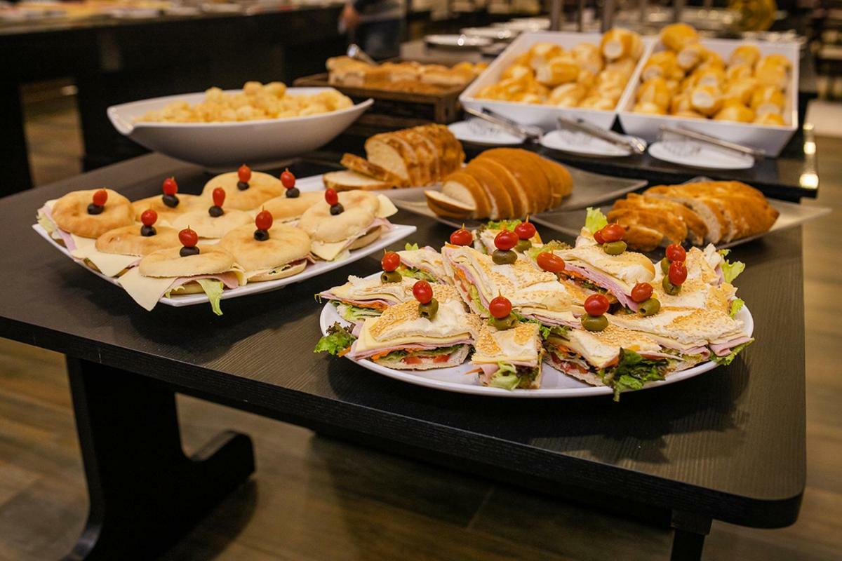Primar Plaza Hotel 보투카투 외부 사진